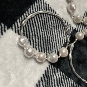 Baroque pearls bracelet